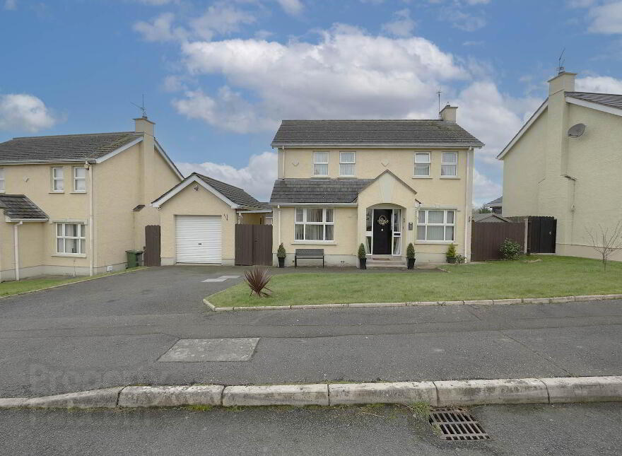 3 Fox`s Hill, Lurgan, Craigavon, BT67 9EZ photo