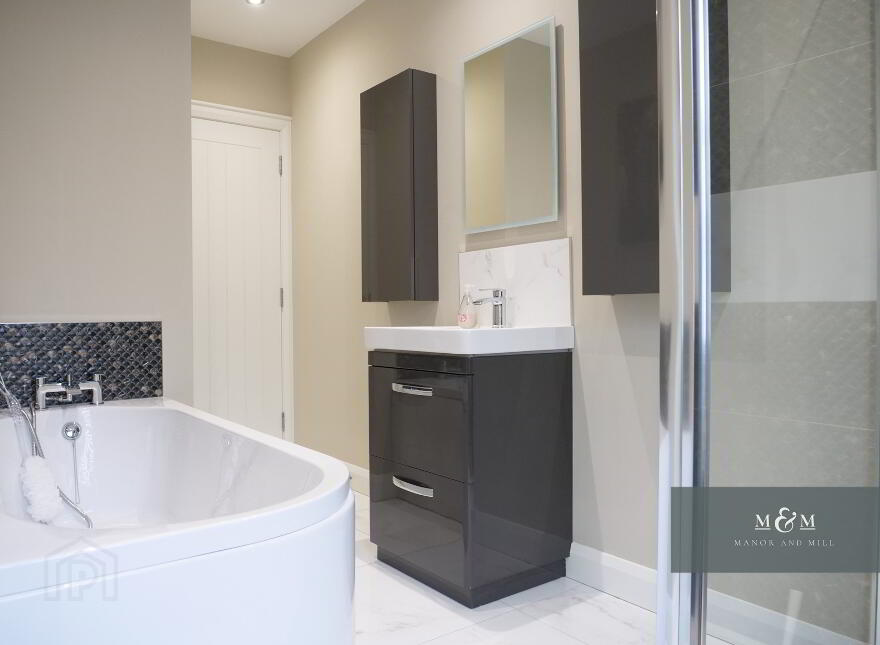 8 Dartan Hall Place, Tynan, BT60 4QH