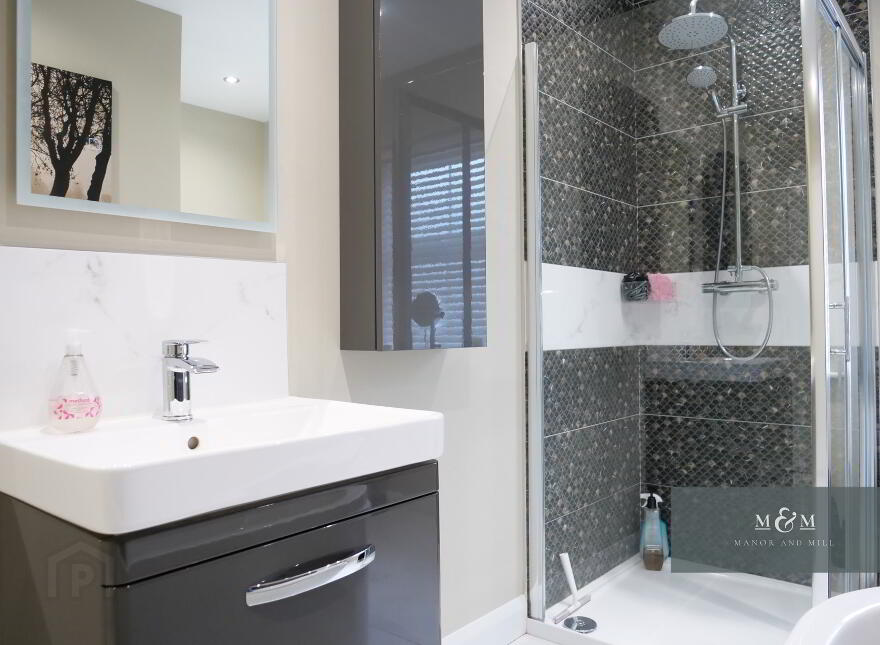 8 Dartan Hall Place, Tynan, BT60 4QH