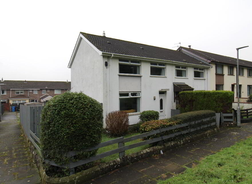 14 Catalina Gardens, Newtownards, BT23 4RT photo