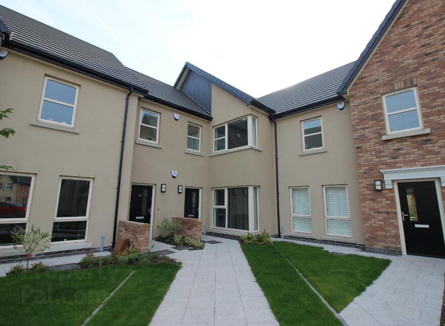 28 Woodbrook Manor, Lisburn, BT28 0AD photo