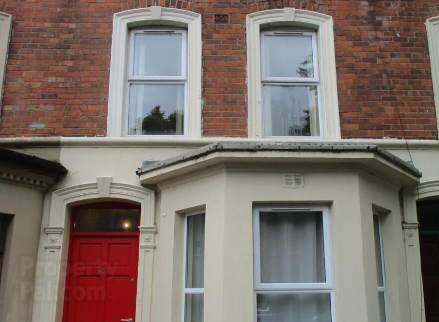 Great 5 Bedroom House, 101 University Avenue, University Quarter, Belfast, BT7 1GX photo