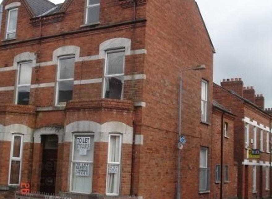 34 Agincourt Avenue, Holylands, Belfast, BT7 1QA photo