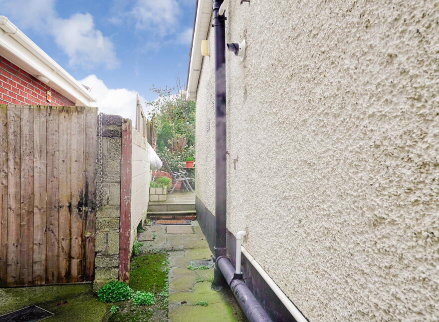 37 Tamarisk Lawn, Kilnamanagh, Dublin, D24HK7W