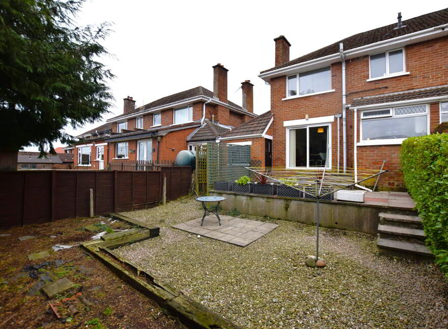25 Beechgrove Gardens, Belfast, BT6 0NN