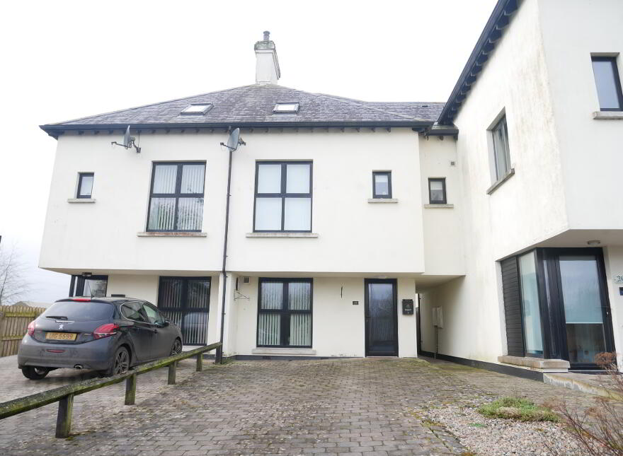 19 Majors Bridge, Lisnaskea, BT92 0PR photo