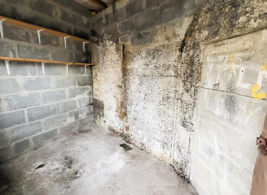 1 Old Chapel Ground, Arklow, Y14H727