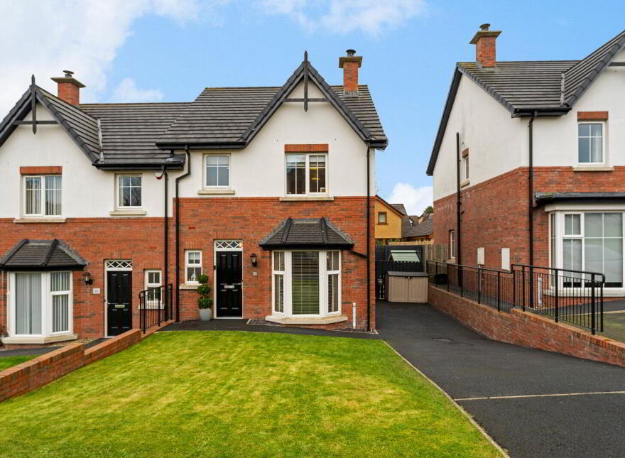 21 Bracken Hill Square, Belfast, BT8 6ZW photo