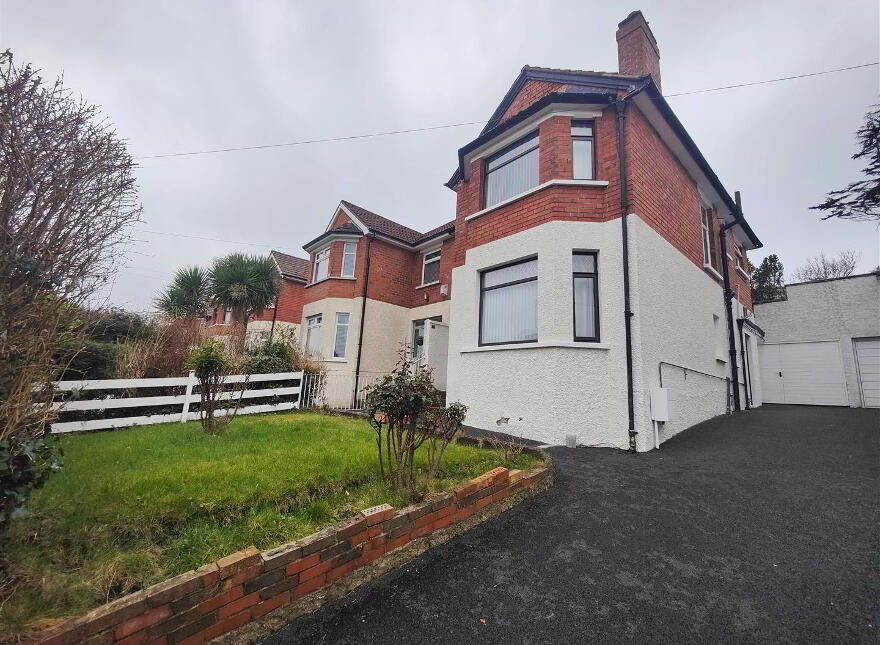 17 Dunlambert Drive, Belfast, BT15 3NE photo