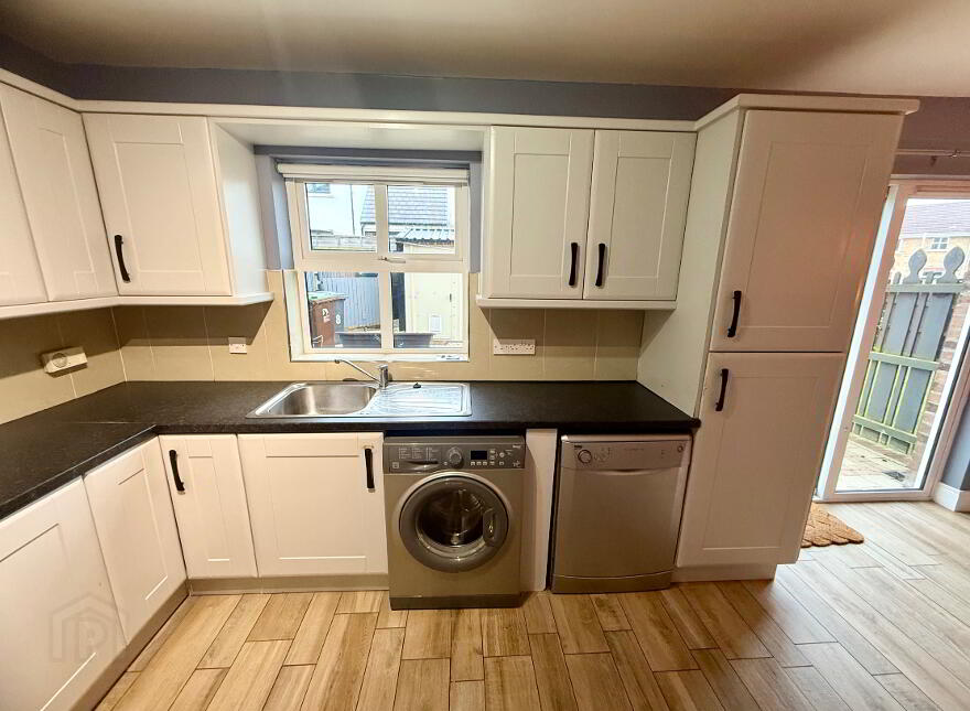 68 Ivy Mead Mews, Altnagelvin, L’derry, BT47 3FH