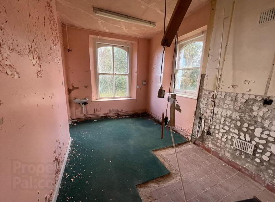 Bayview House, Off Bayview Gardens, Clooney Road, Derry, BT47 6YS