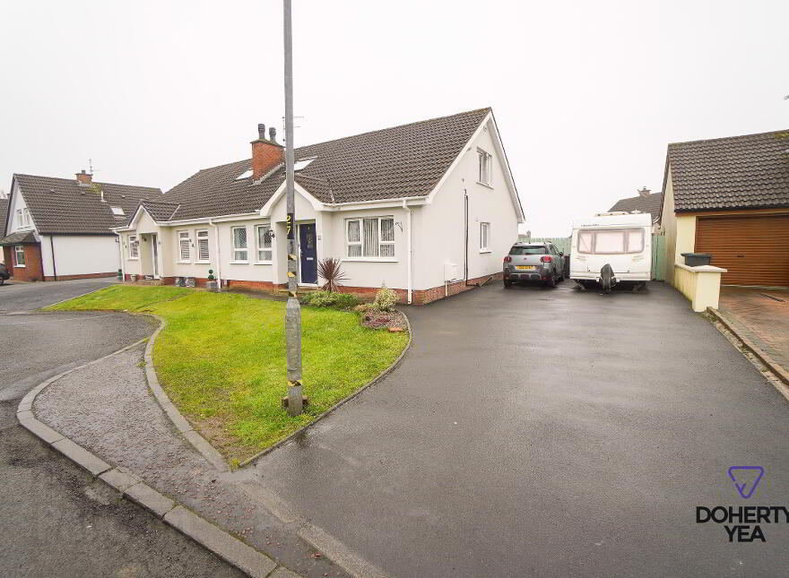 53 Broadlands, Carrickfergus, BT38 7BL photo