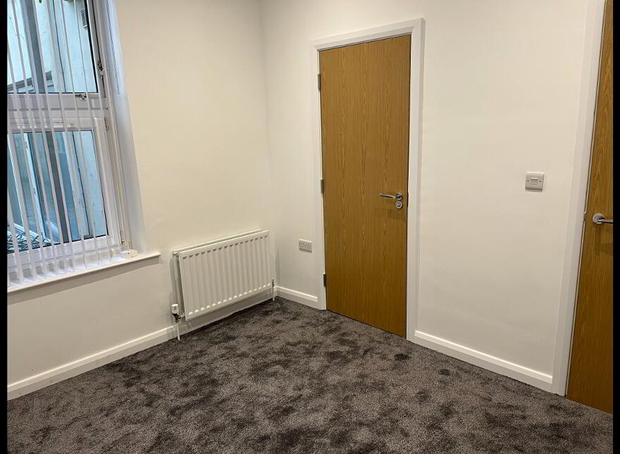 62 Eglinton Street (LONG TERM LET), Portrush, BT56 8DY