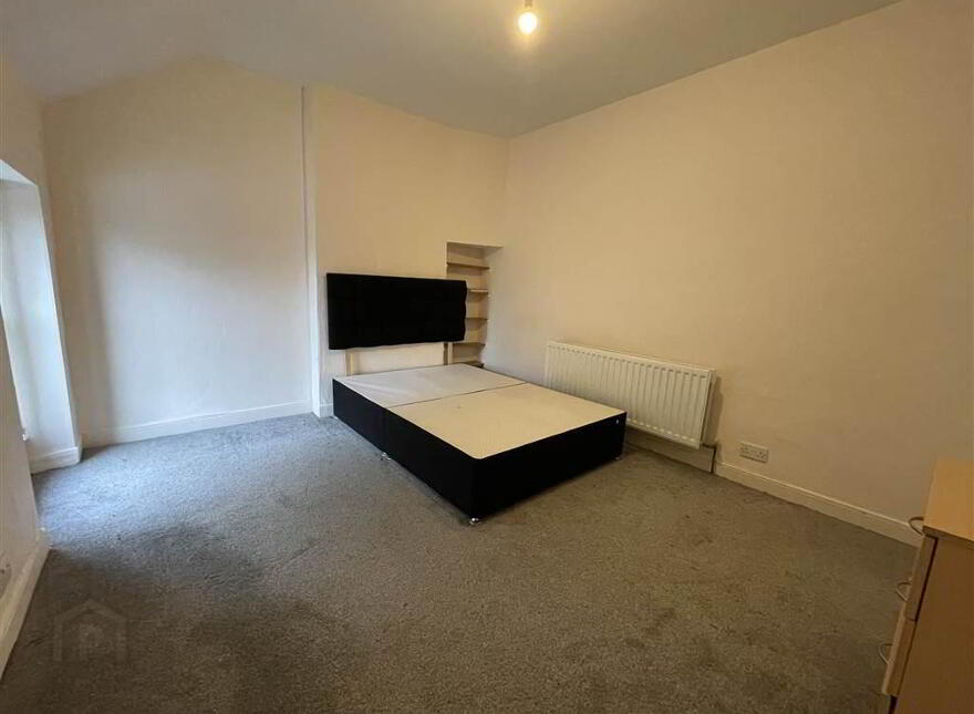 2 Hill Street, Crumlin, BT29 4XG
