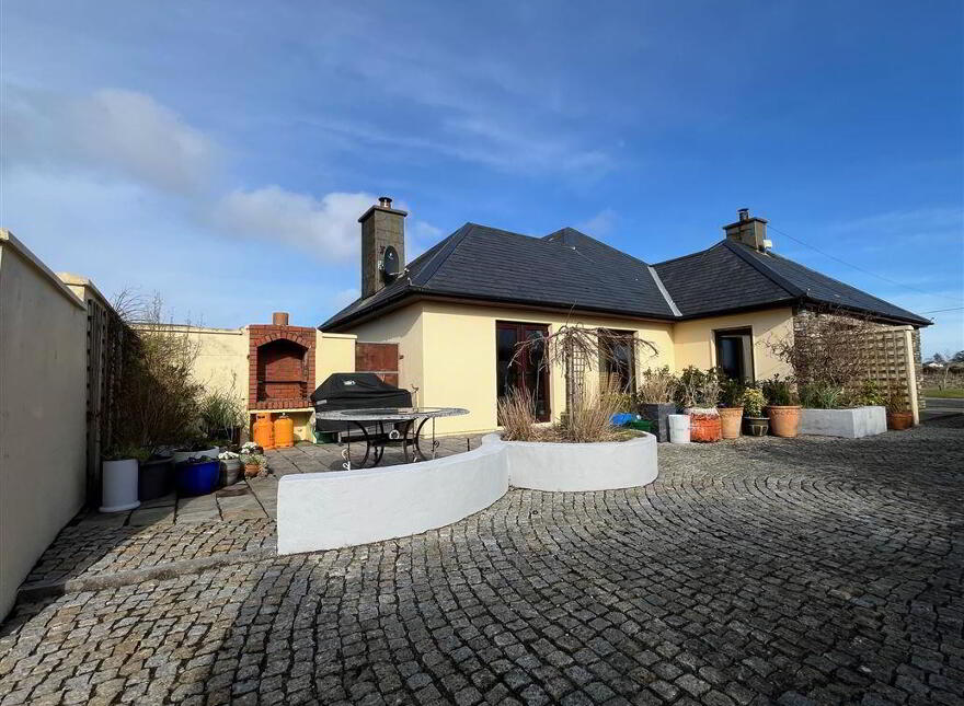 Lasair Choille, Ardmanagh, Schull, West, P81XH33