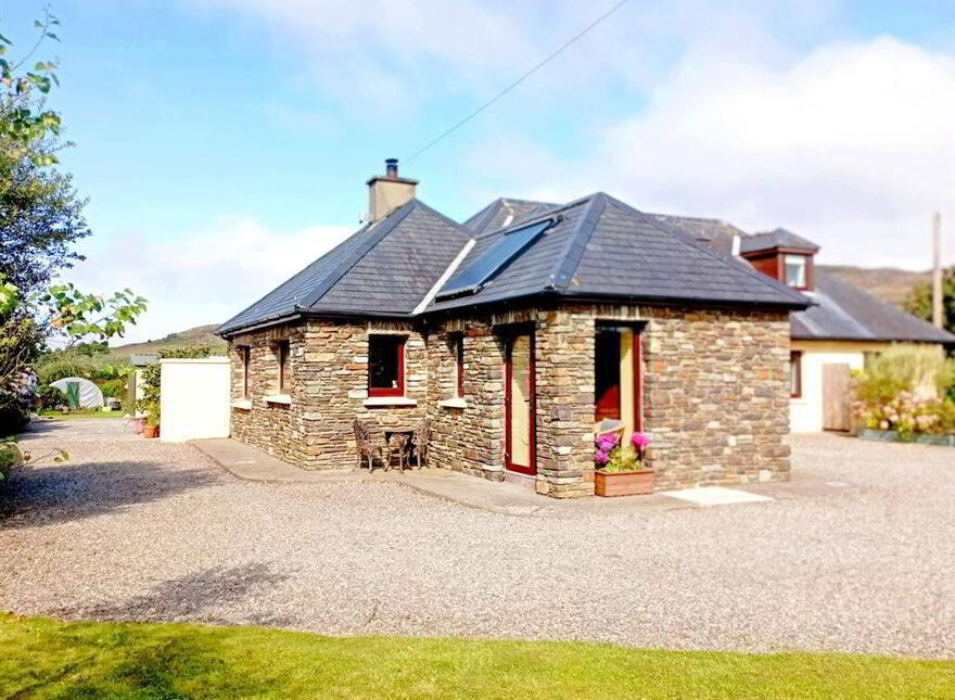 Lasair Choille, Ardmanagh, Schull, West, P81XH33
