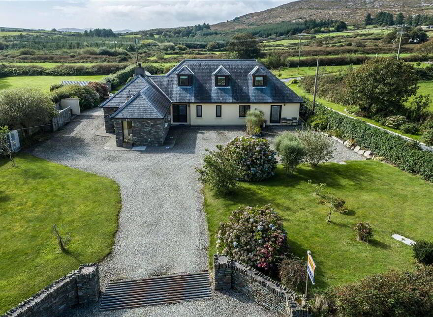 Lasair Choille, Ardmanagh, Schull, West, P81XH33