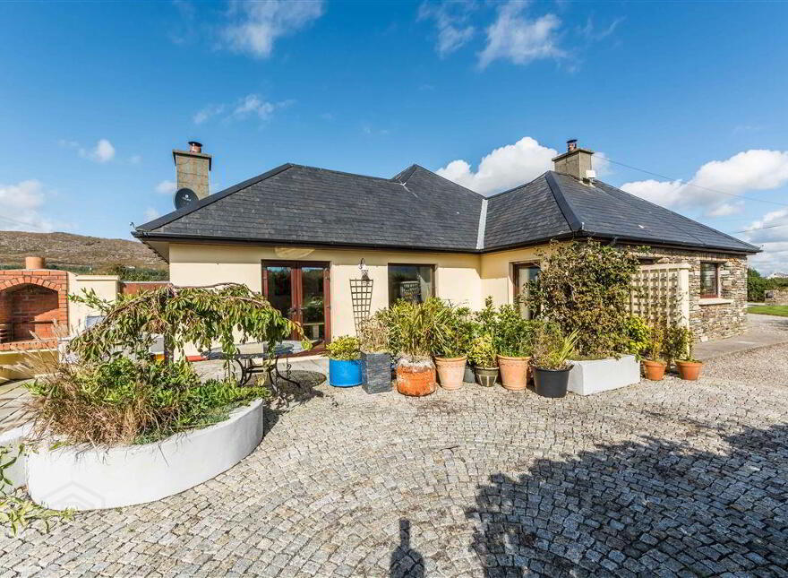 Lasair Choille, Ardmanagh, Schull, West, P81XH33