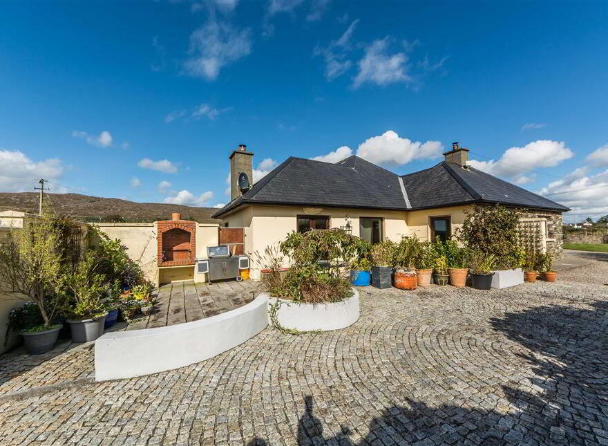 Lasair Choille, Ardmanagh, Schull, West, P81XH33