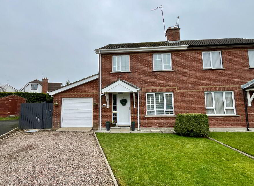 5 Seyton Park, Dollingstown, BT66 7HY photo