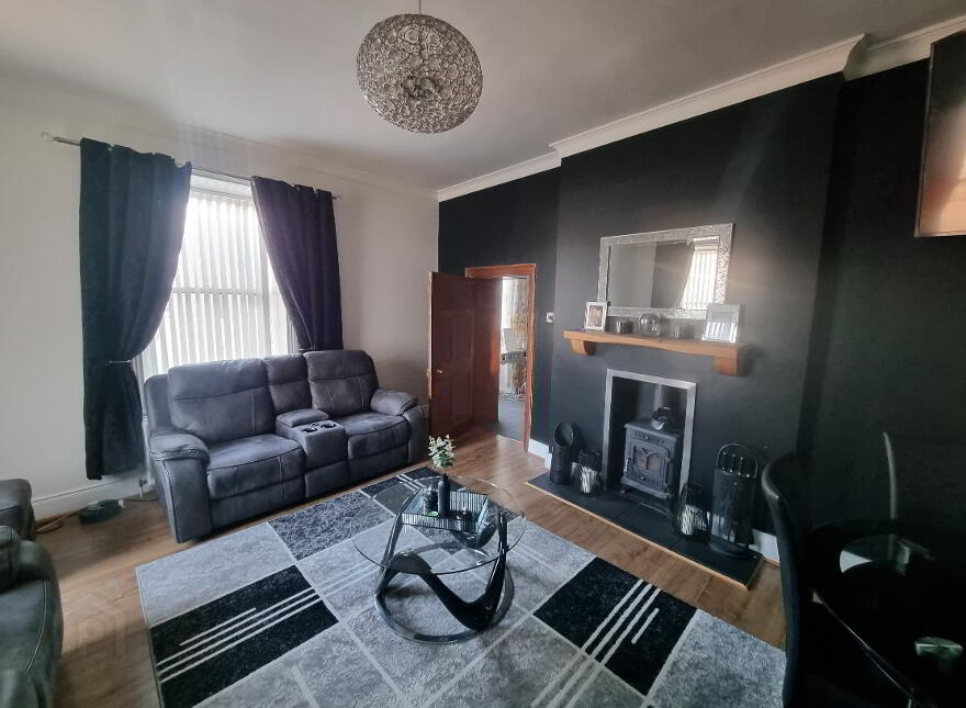 Central Bar & Off Sales, 1 Cross Street, Killyleagh, BT30 9QG
