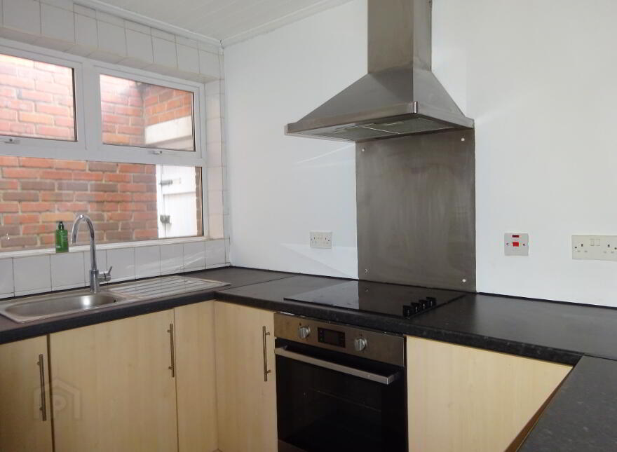31 Delaware Street, Belfast, BT6 8ET