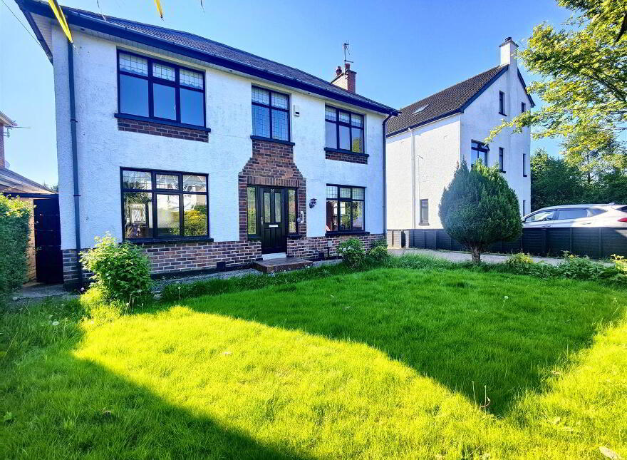 16 Cooldarragh Park, Belfast, BT14 6TH photo