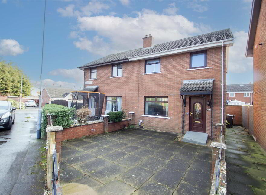 4 Iris Walk, Belfast, BT12 7BX photo