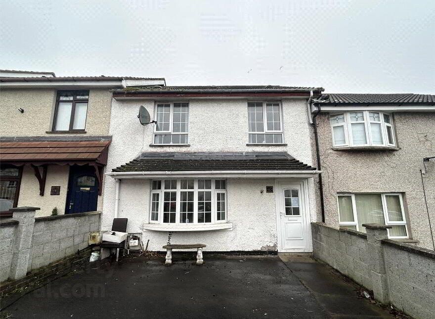 40 Thornhill Crescent, Dunmurry, Belfast, BT17 0RJ photo