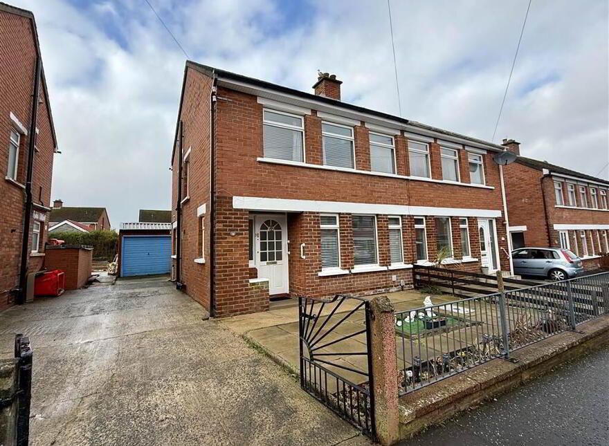 7 Merok Gardens, Cregagh, Belfast, BT6 9NA photo