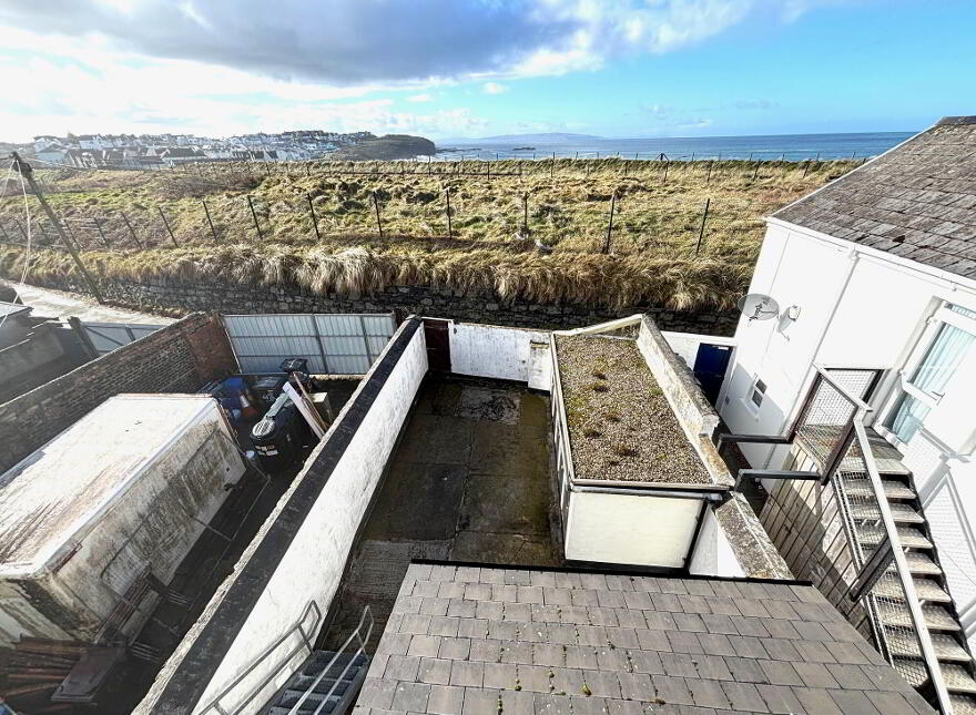 Apt 3, 52 Eglinton Street, Portrush, BT56 8DY