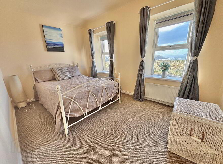 Apt 3, 52 Eglinton Street, Portrush, BT56 8DY