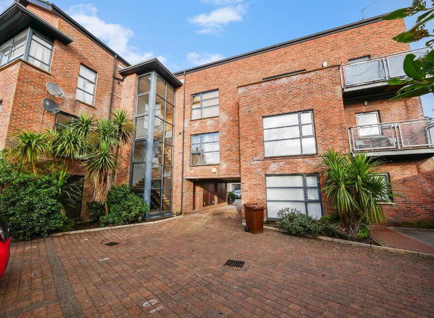 Apt 1 Carolan Place, 45 Rossmore Drive, Ormeau Road, Belfast, BT7 3LA