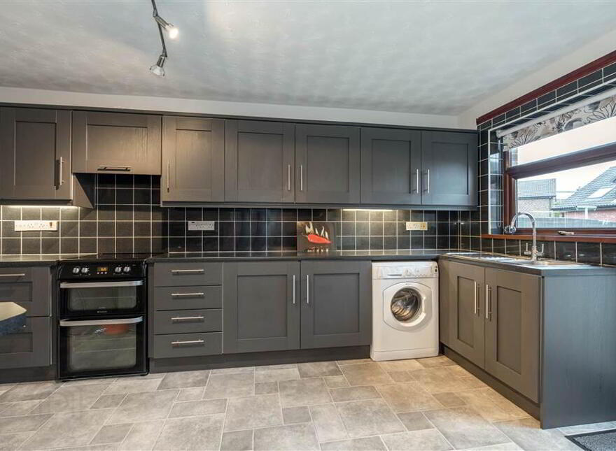 30 Glenburn Manor, Carrickfergus, BT38 7TX