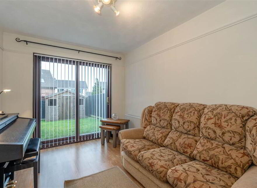 30 Glenburn Manor, Carrickfergus, BT38 7TX