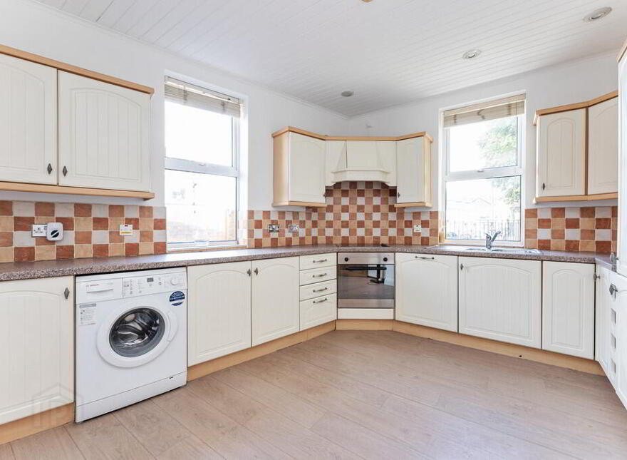 1a Malone Park, Belfast, BT9 6NH
