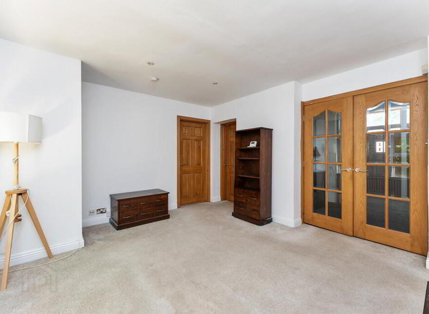 1a Malone Park, Belfast, BT9 6NH