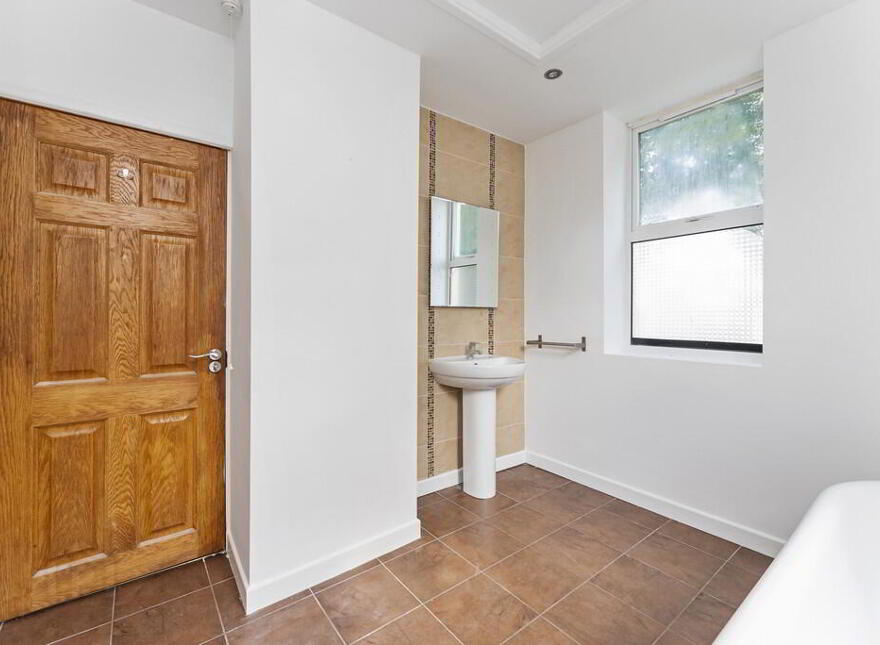 1a Malone Park, Belfast, BT9 6NH