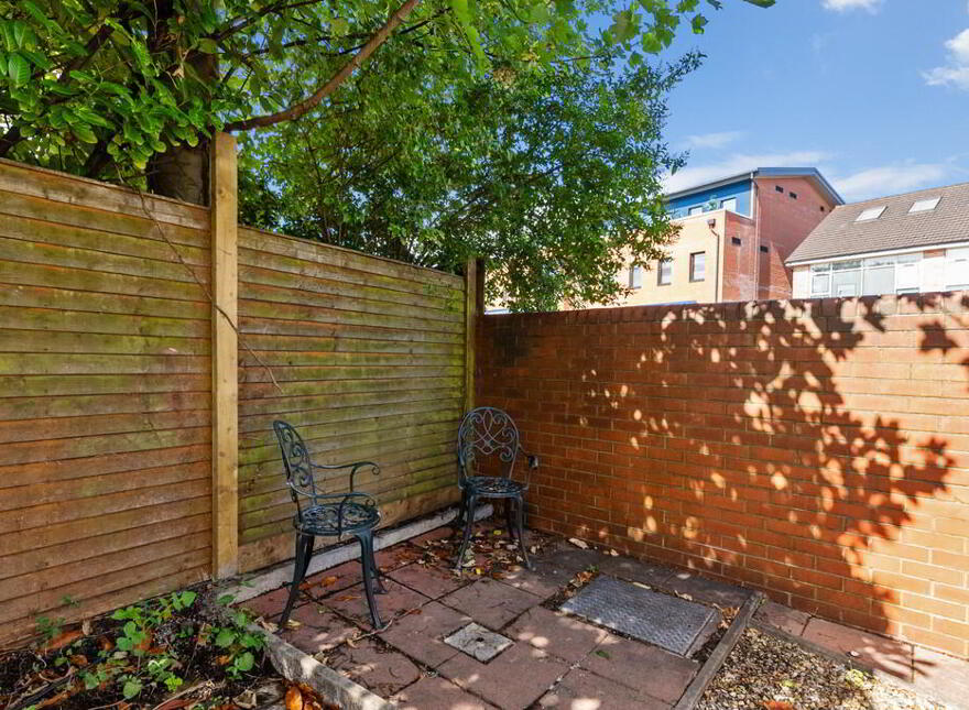 1a Malone Park, Belfast, BT9 6NH