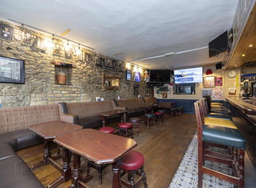 Bo Allens, Main St, Moate, N37N2N3