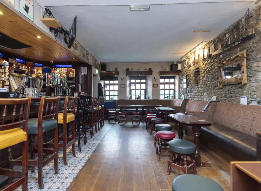 Bo Allens, Main St, Moate, N37N2N3