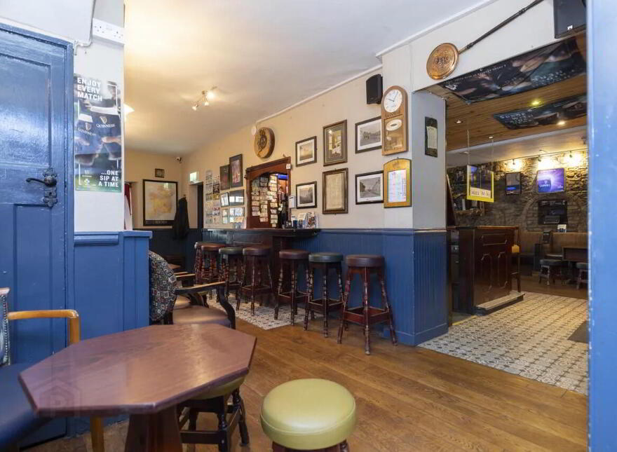 Bo Allens, Main St, Moate, N37N2N3