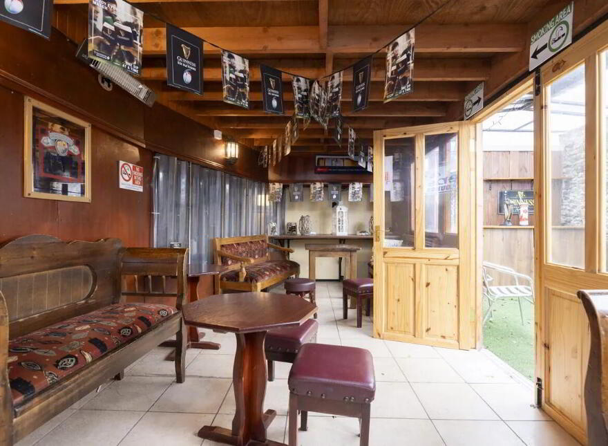 Bo Allens, Main St, Moate, N37N2N3