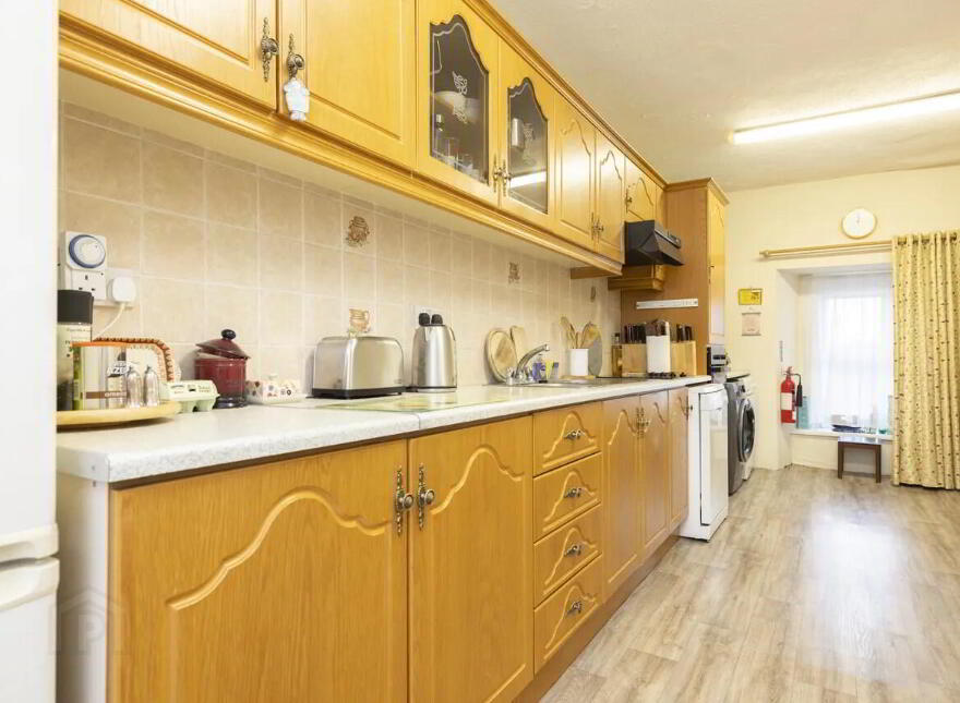 Bo Allens, Main St, Moate, N37N2N3
