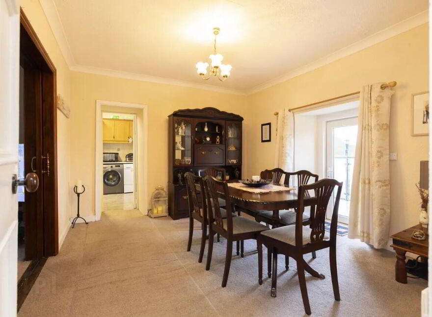 Bo Allens, Main St, Moate, N37N2N3