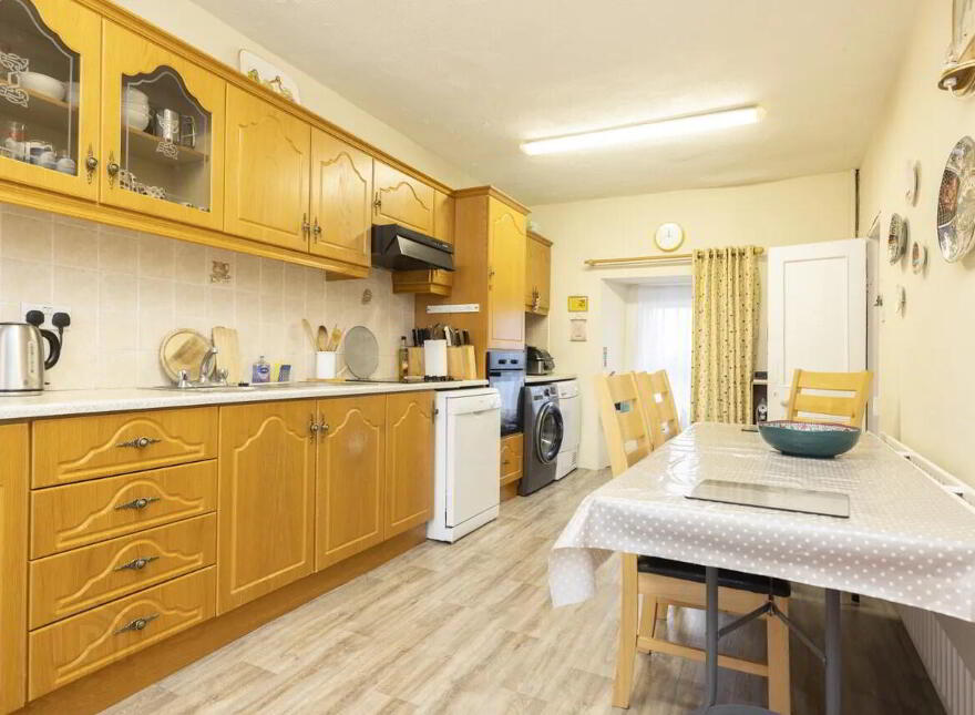 Bo Allens, Main St, Moate, N37N2N3