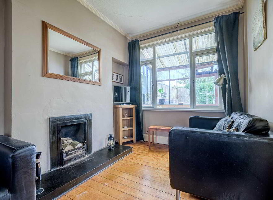 1 Loopland Crescent, Belfast, BT6 9EE