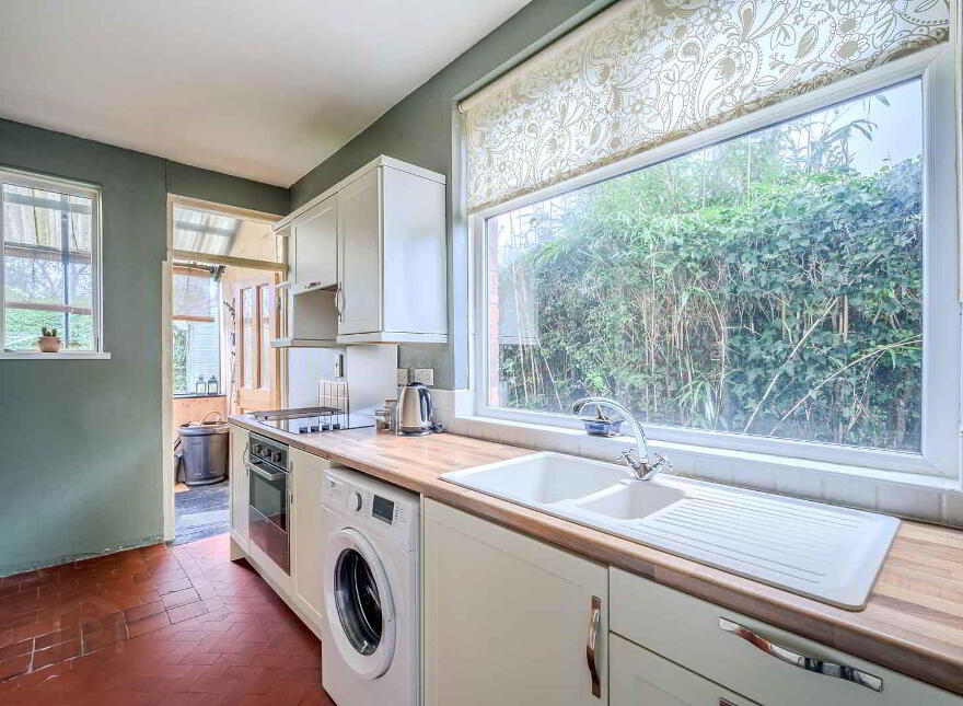1 Loopland Crescent, Belfast, BT6 9EE