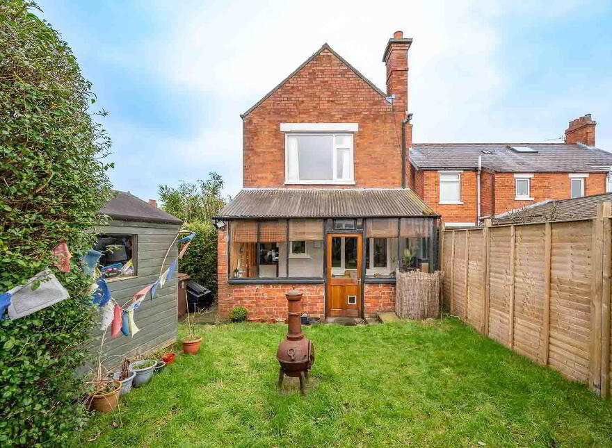 1 Loopland Crescent, Belfast, BT6 9EE