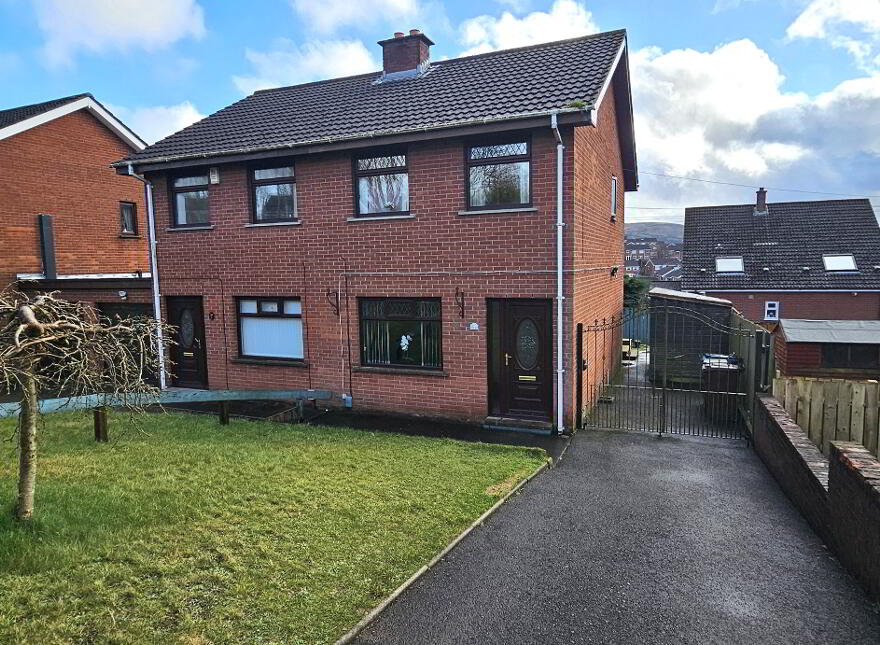 1 Ferndale Villas, Newtownabbey, BT36 5GH photo